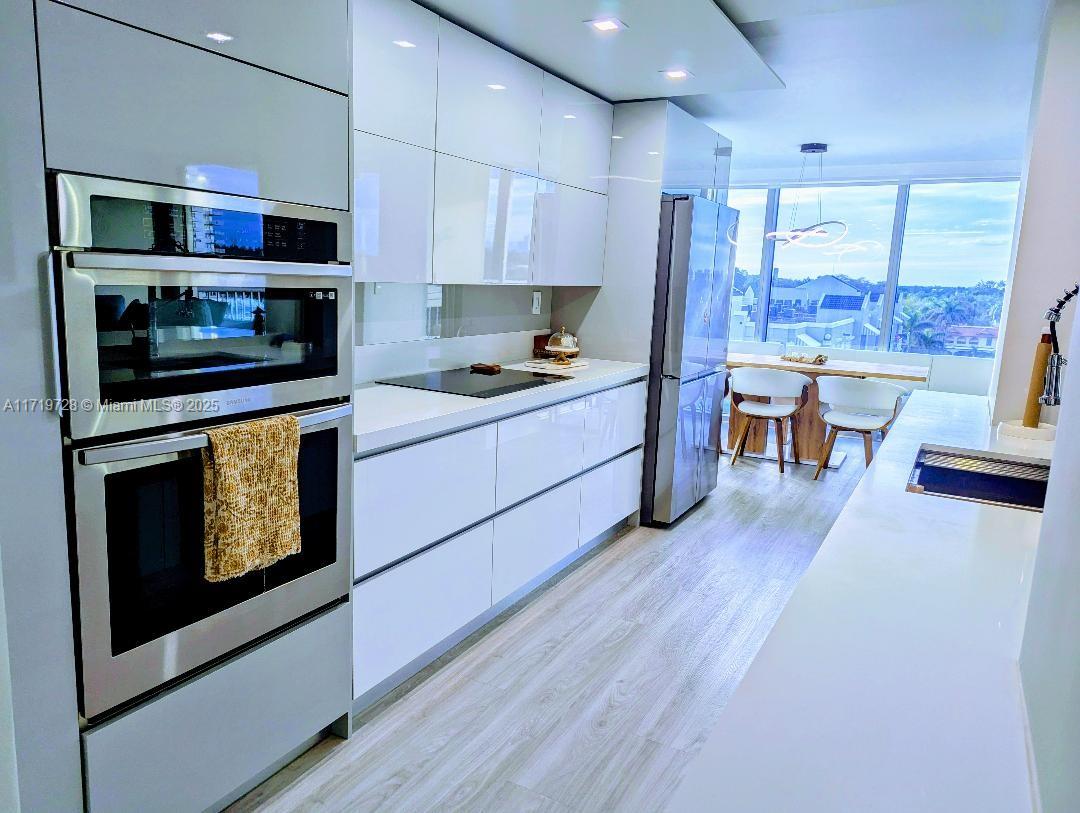 MIRASOL OCEAN TOWERS COND - Residential