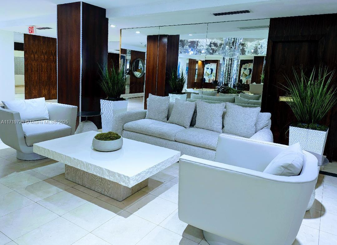 MIRASOL OCEAN TOWERS COND - Residential