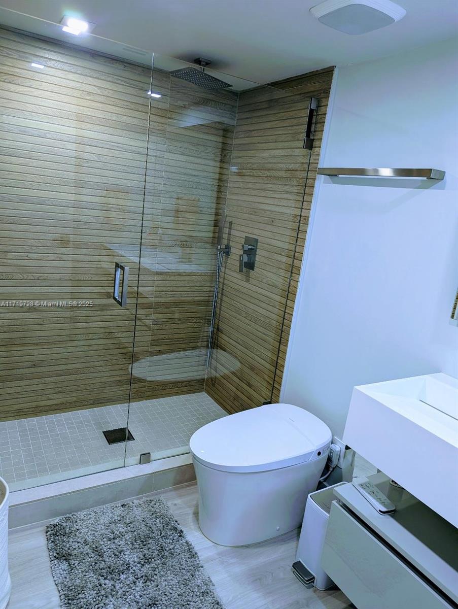 MIRASOL OCEAN TOWERS COND - Residential