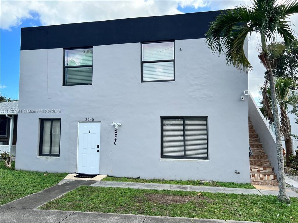 Investor's Dream! Prime location meets incredible value. This multi-fam gem is the perfect addition to your portfolio. highlights: All unit(s) are already rented long term, ~$8600 gross income, ensuring immediate returns on your investment. Convenience at Its Best: Washer/dryer units are installed in each unit. This property is a completely turnkey investment opportunity!