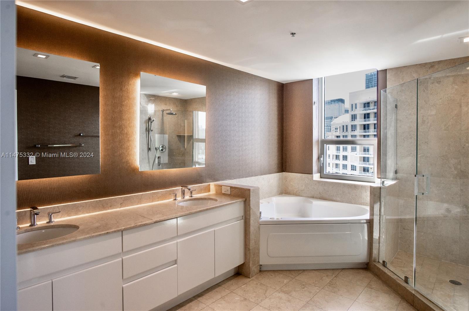 THREE TEQUESTA POINT COND - Residential