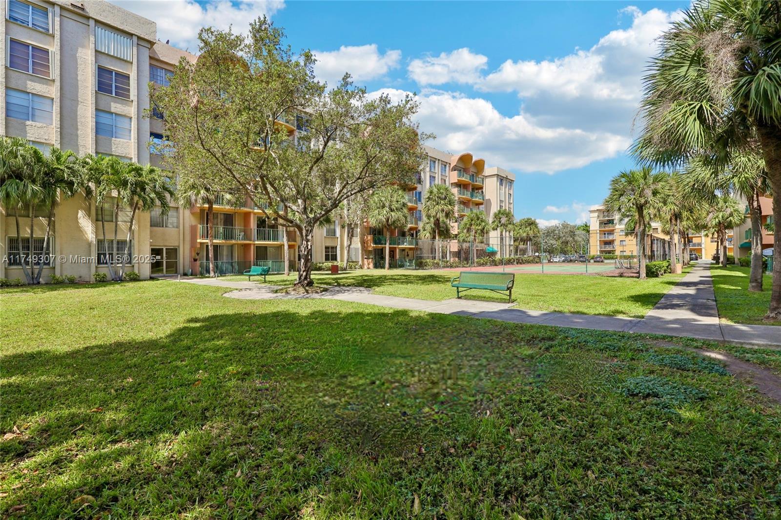 Property for Sale at 9360 Fontainebleau Blvd 612, Miami, Broward County, Florida - Bedrooms: 1 
Bathrooms: 1  - $245,000