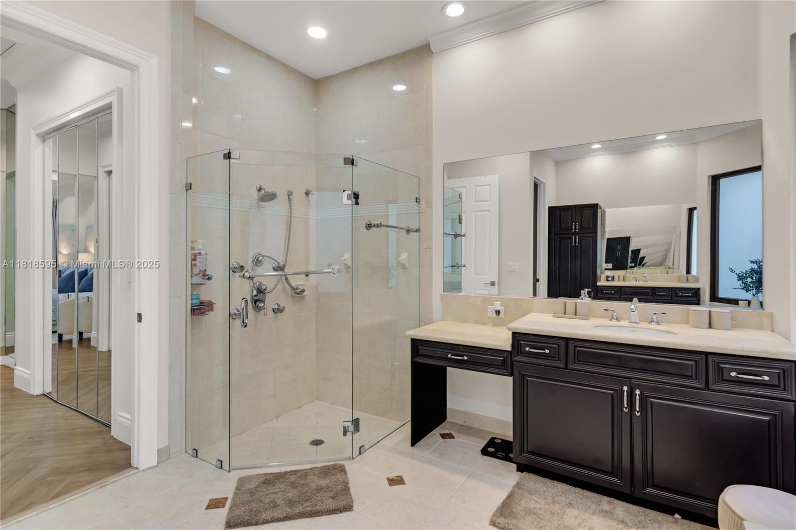 SUNSET LAKES PLAT THREE - Residential