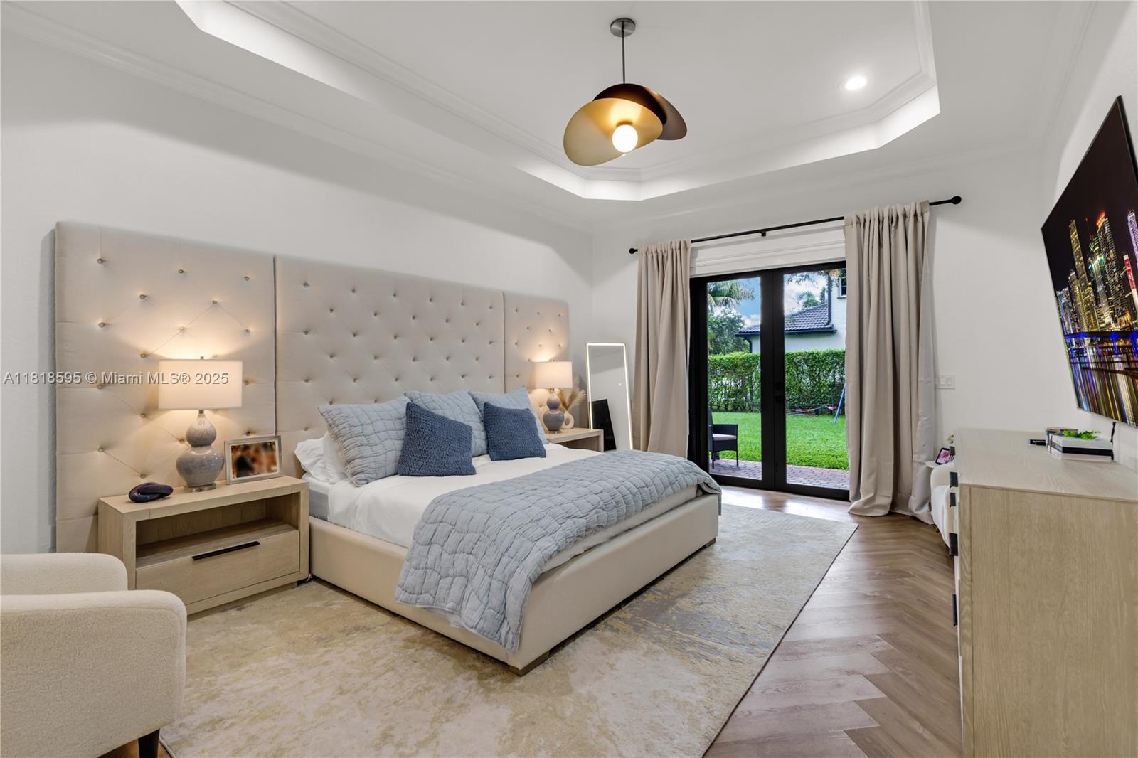 SUNSET LAKES PLAT THREE - Residential