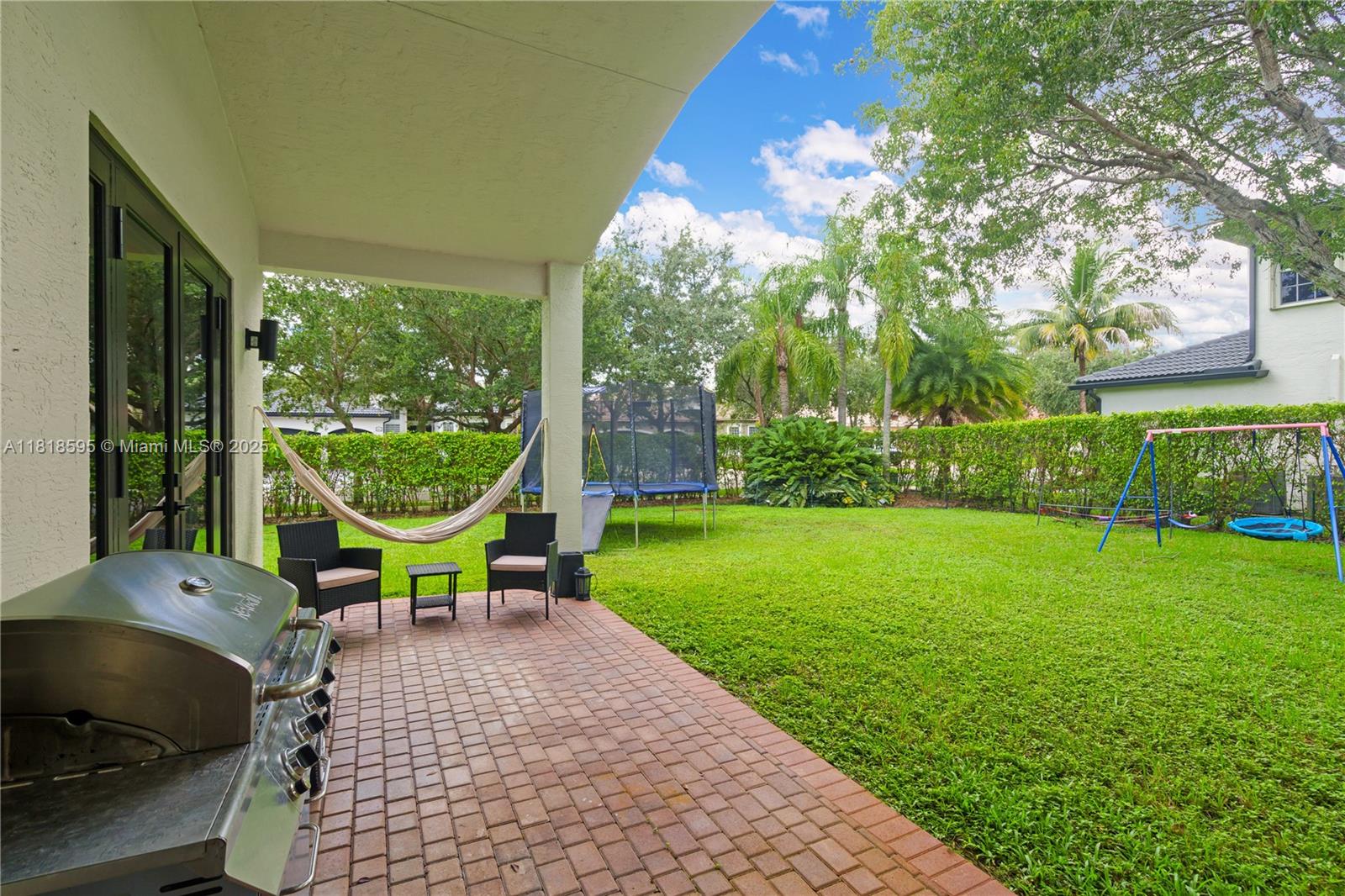 SUNSET LAKES PLAT THREE - Residential