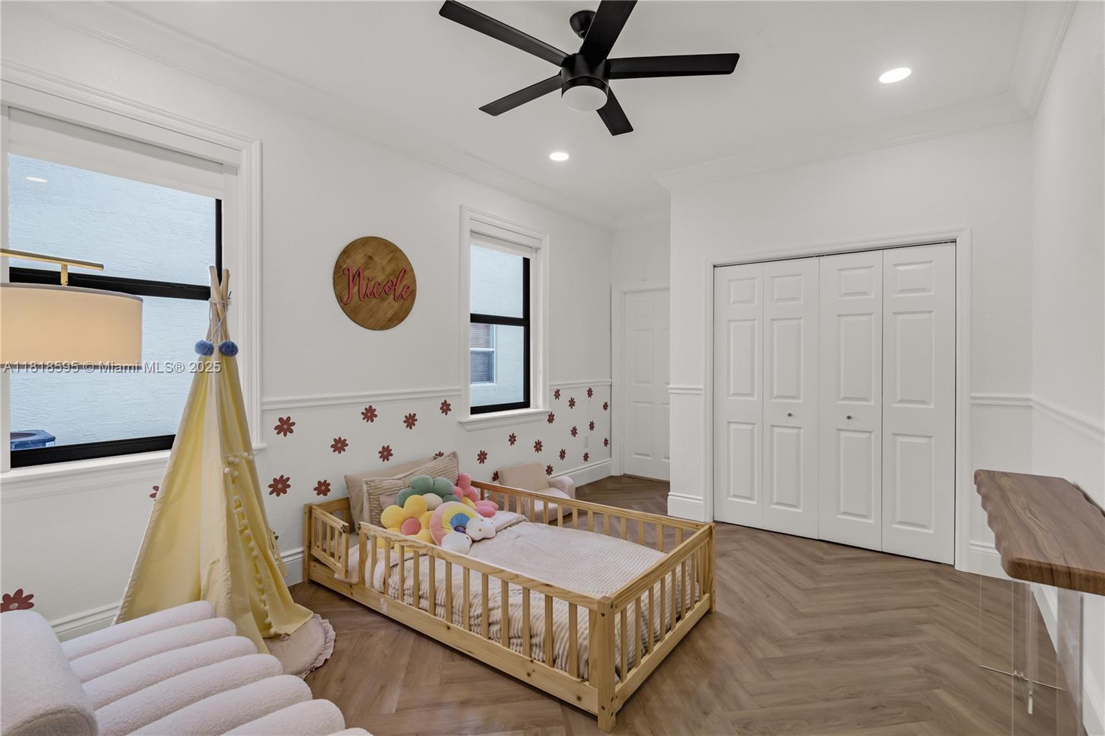 SUNSET LAKES PLAT THREE - Residential