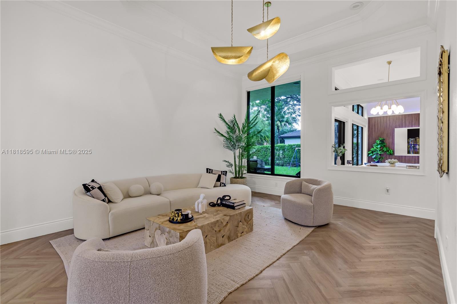 SUNSET LAKES PLAT THREE - Residential