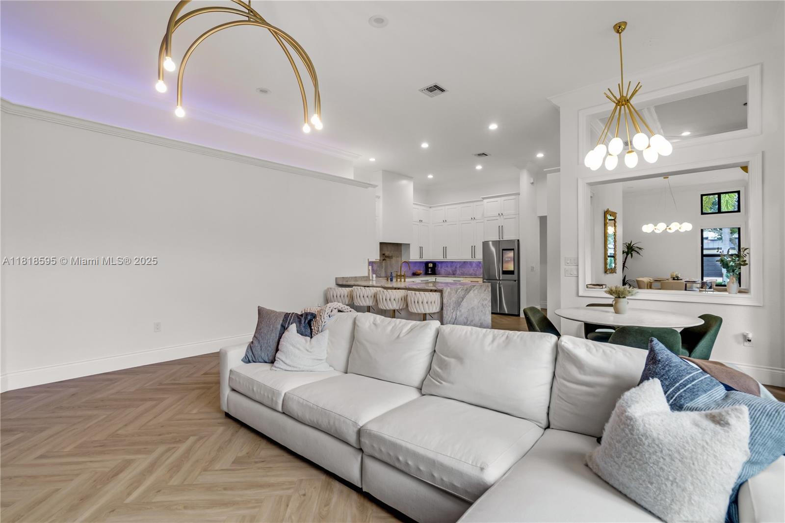 SUNSET LAKES PLAT THREE - Residential