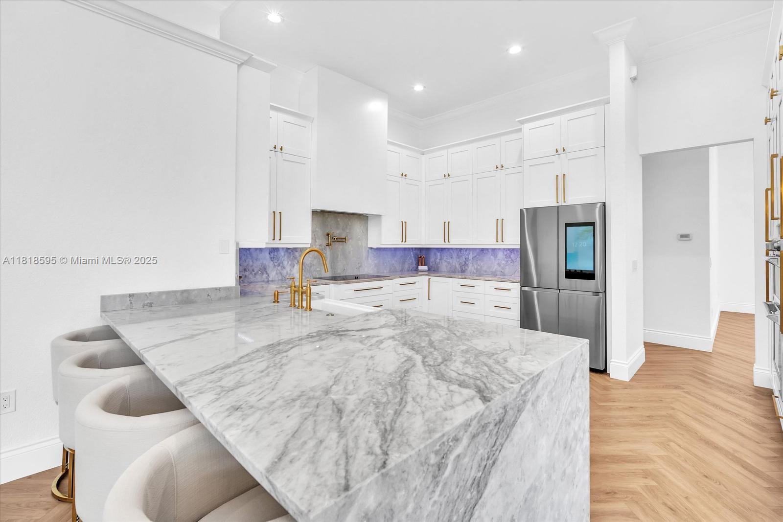 SUNSET LAKES PLAT THREE - Residential