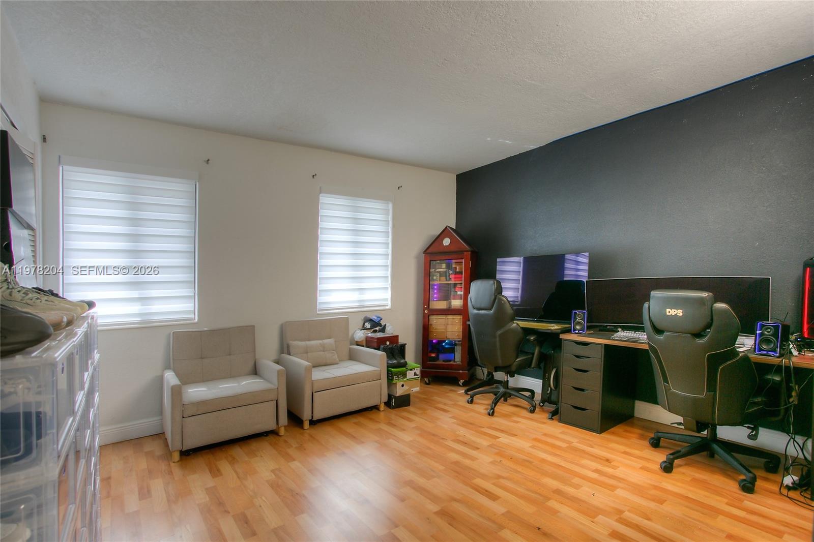 FLAMINGO LAKE - Residential