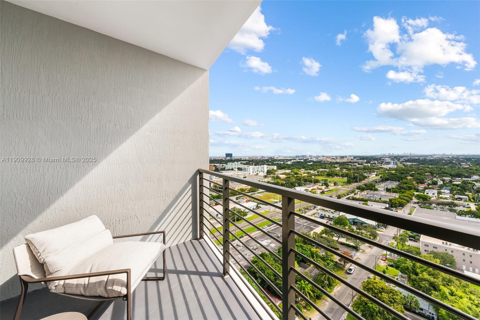 FT LAUDERDALE B-40 - Residential Lease