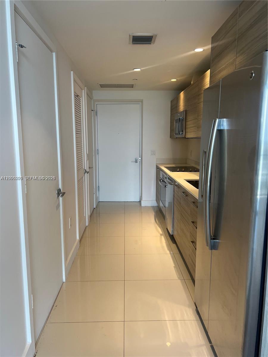 3401 MIDTOWN CONDO - Residential