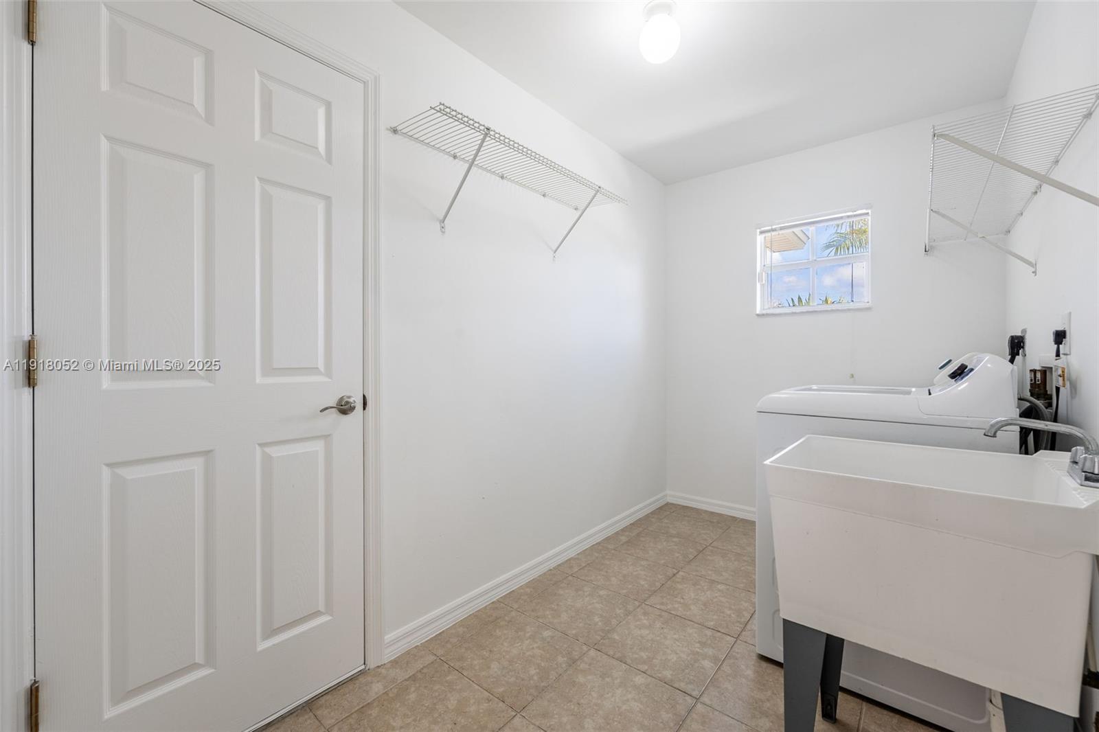 HAWK'S PRESERVE - Residential