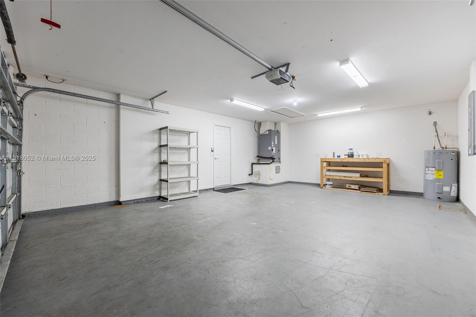 HAWK'S PRESERVE - Residential