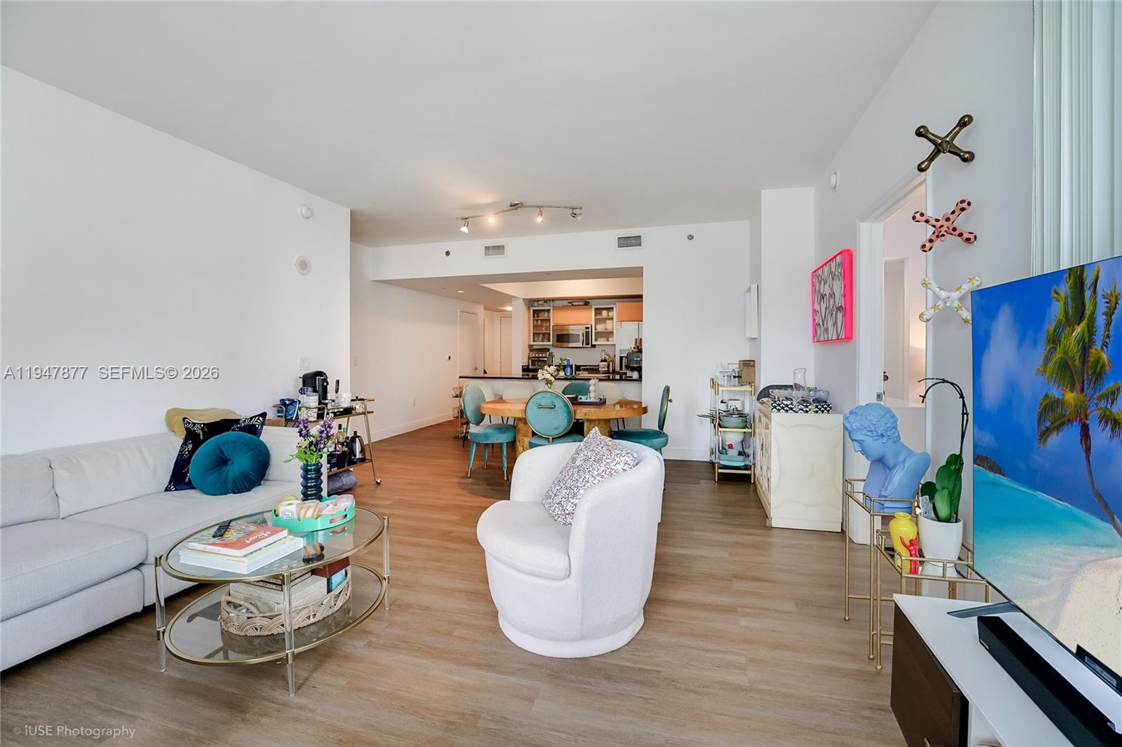 THE PLAZA 901 BRICKELL CO - Residential