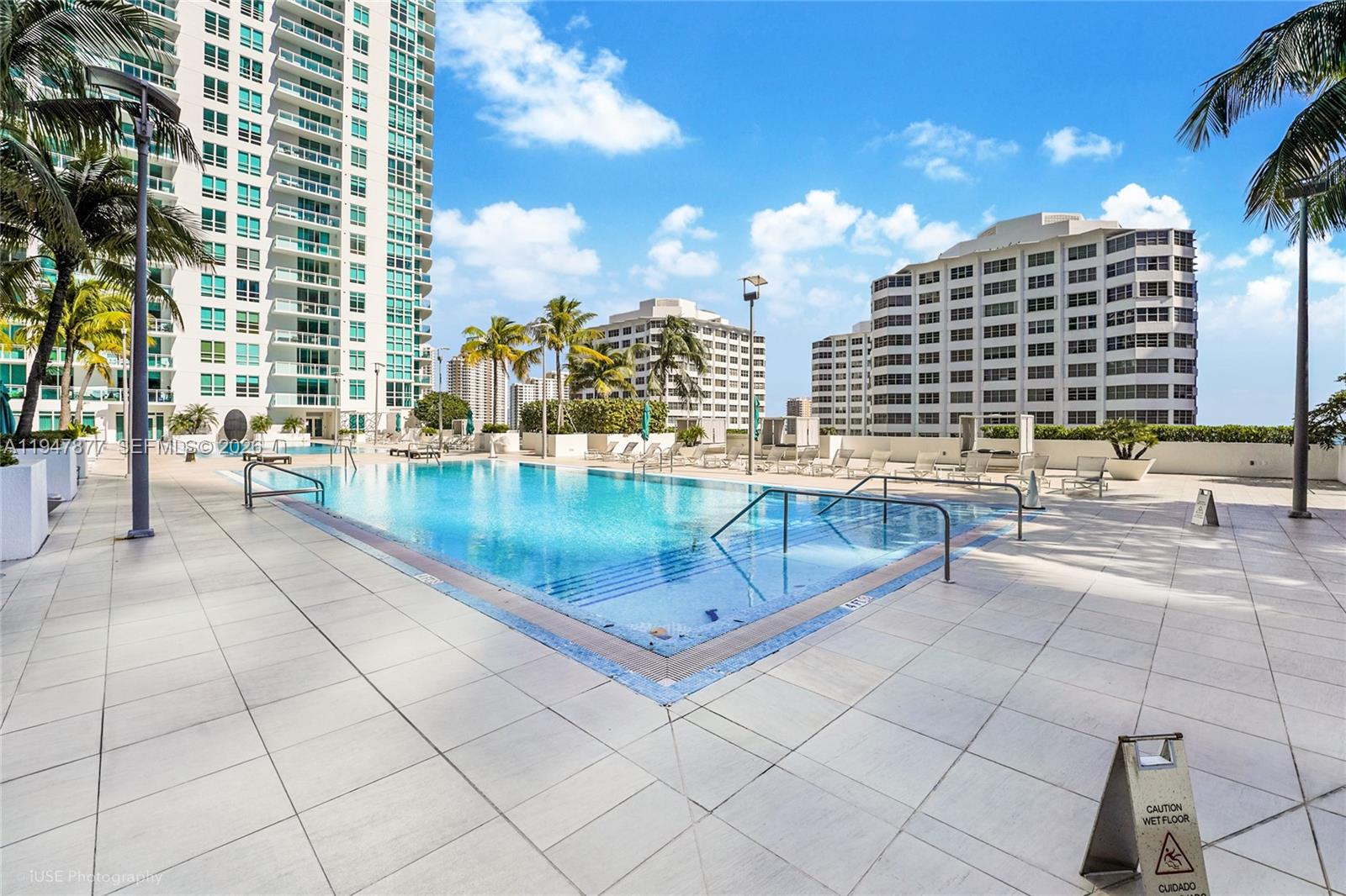 THE PLAZA 901 BRICKELL CO - Residential