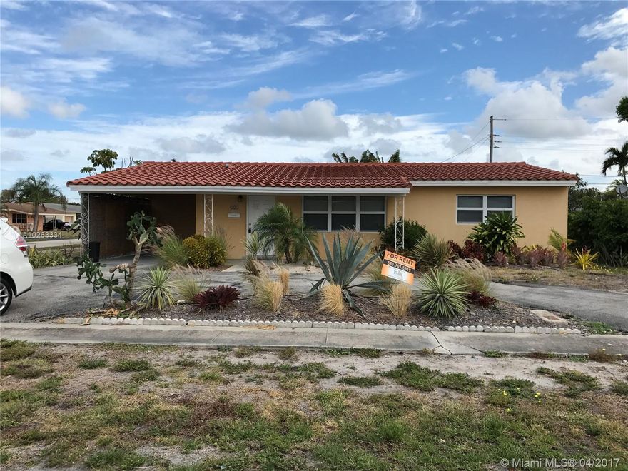 3 BED 2 BATH COZY HOME AVAILABLE. LOW COST MOVE IN AVAILABLE TO QUALIFIED APPLICANTS. RENTERS INSURANCE REQUIRED.