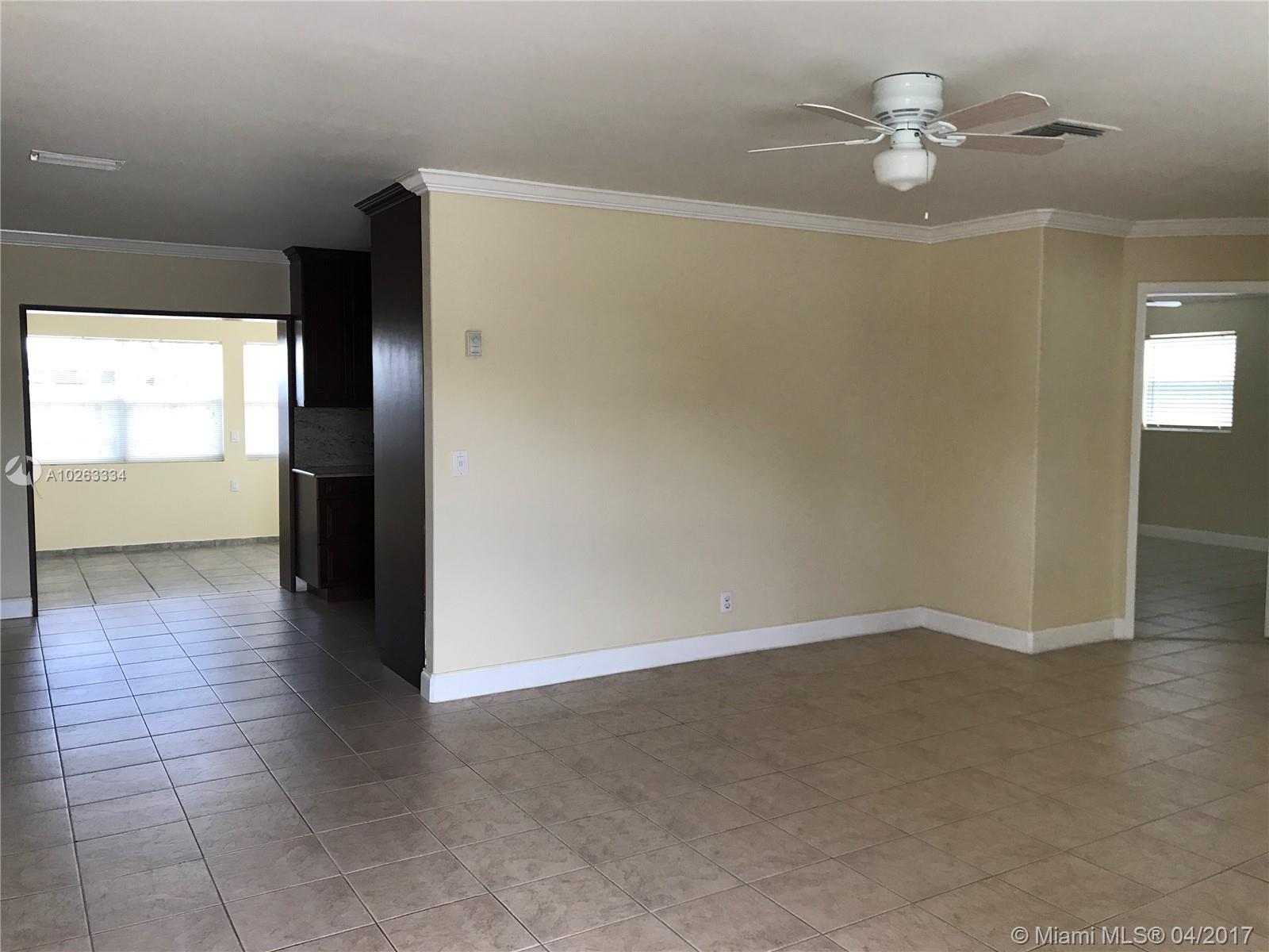 CORAL MANOR 4TH ADD - Residential Lease