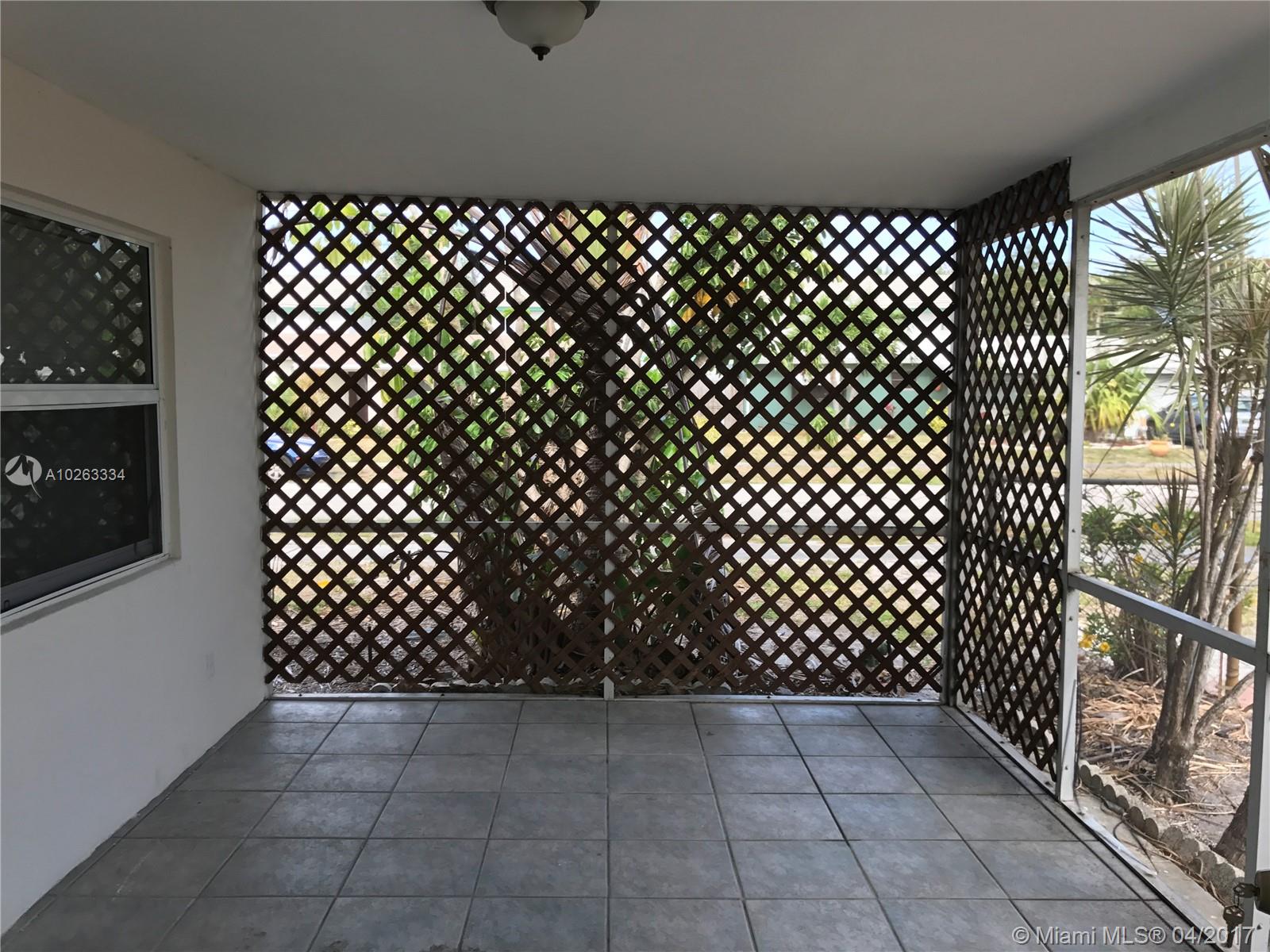 CORAL MANOR 4TH ADD - Residential Lease