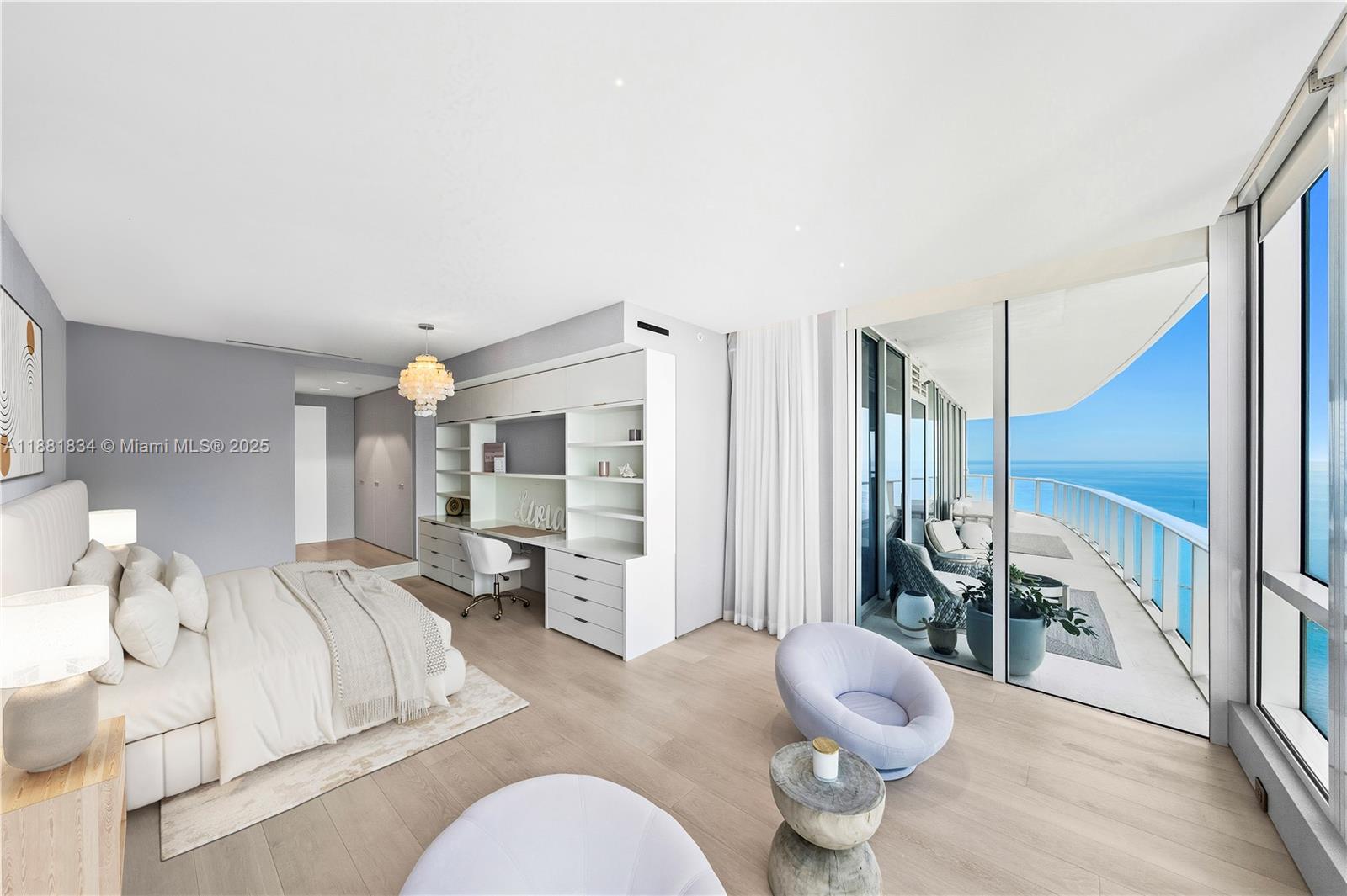 CONTINUUM ON SOUTH BEACH - Residential