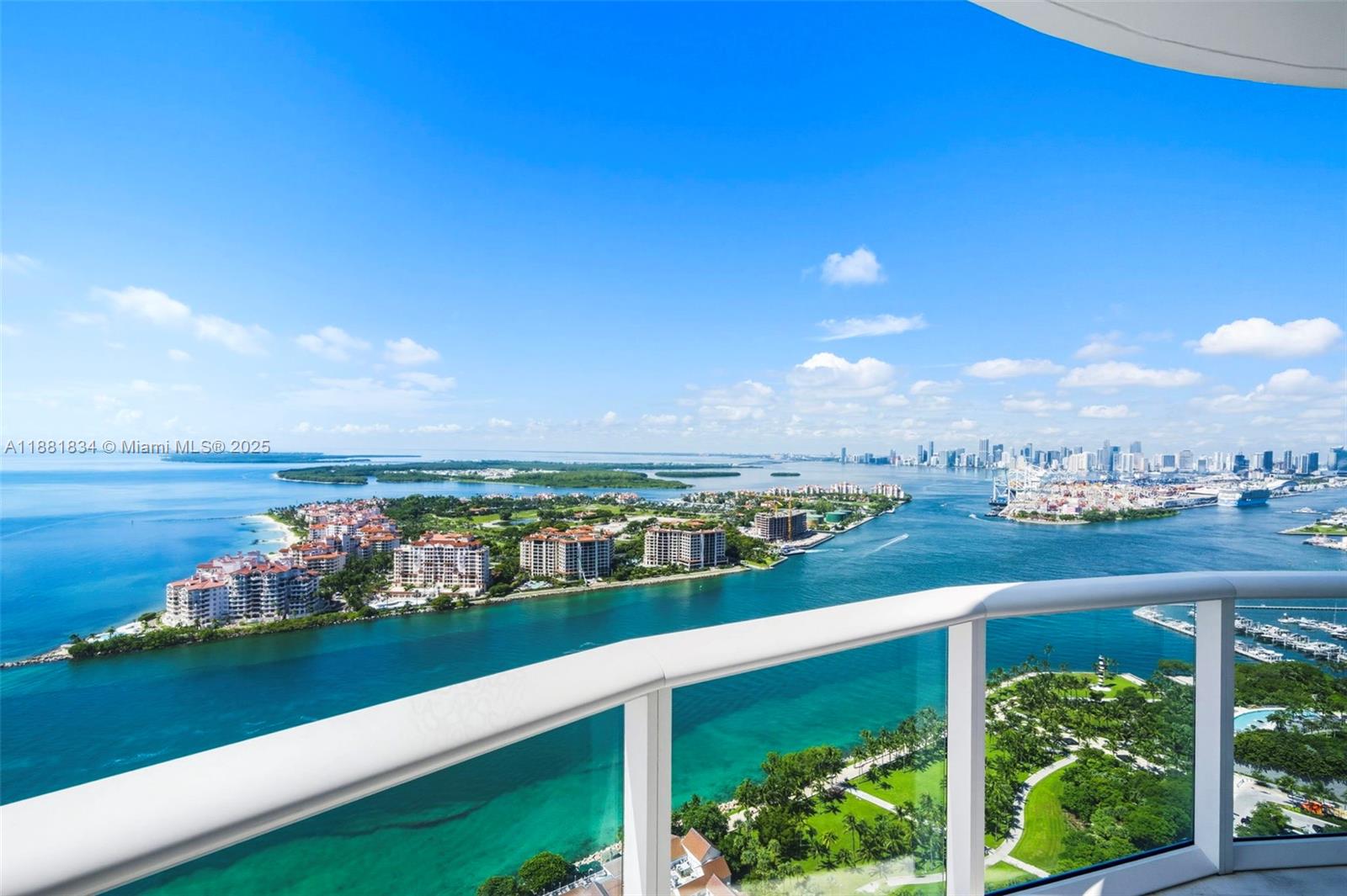 CONTINUUM ON SOUTH BEACH - Residential