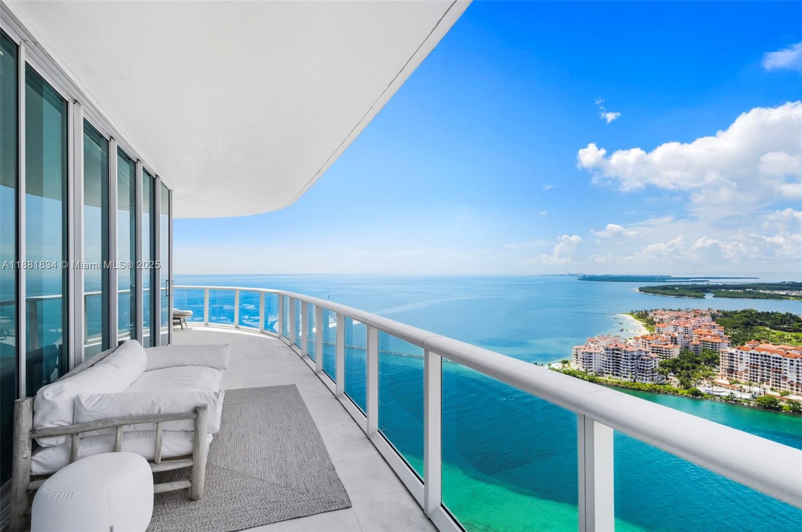 CONTINUUM ON SOUTH BEACH - Residential
