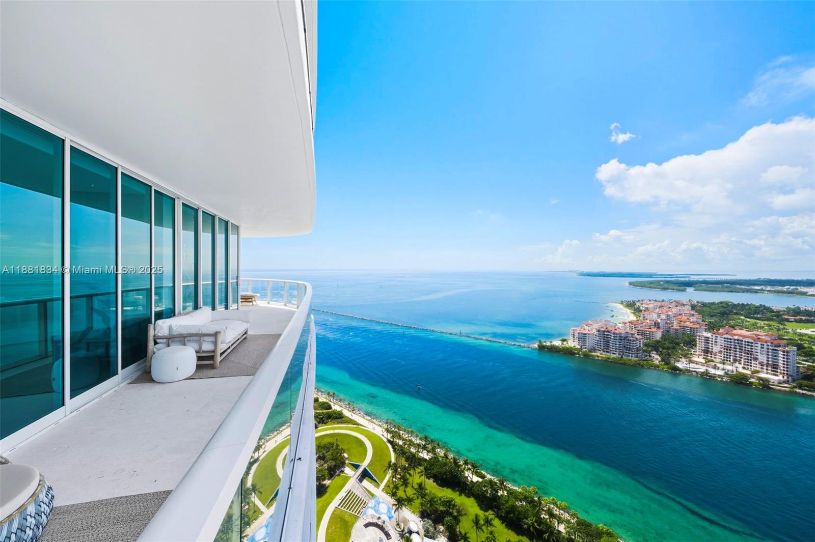 CONTINUUM ON SOUTH BEACH - Residential
