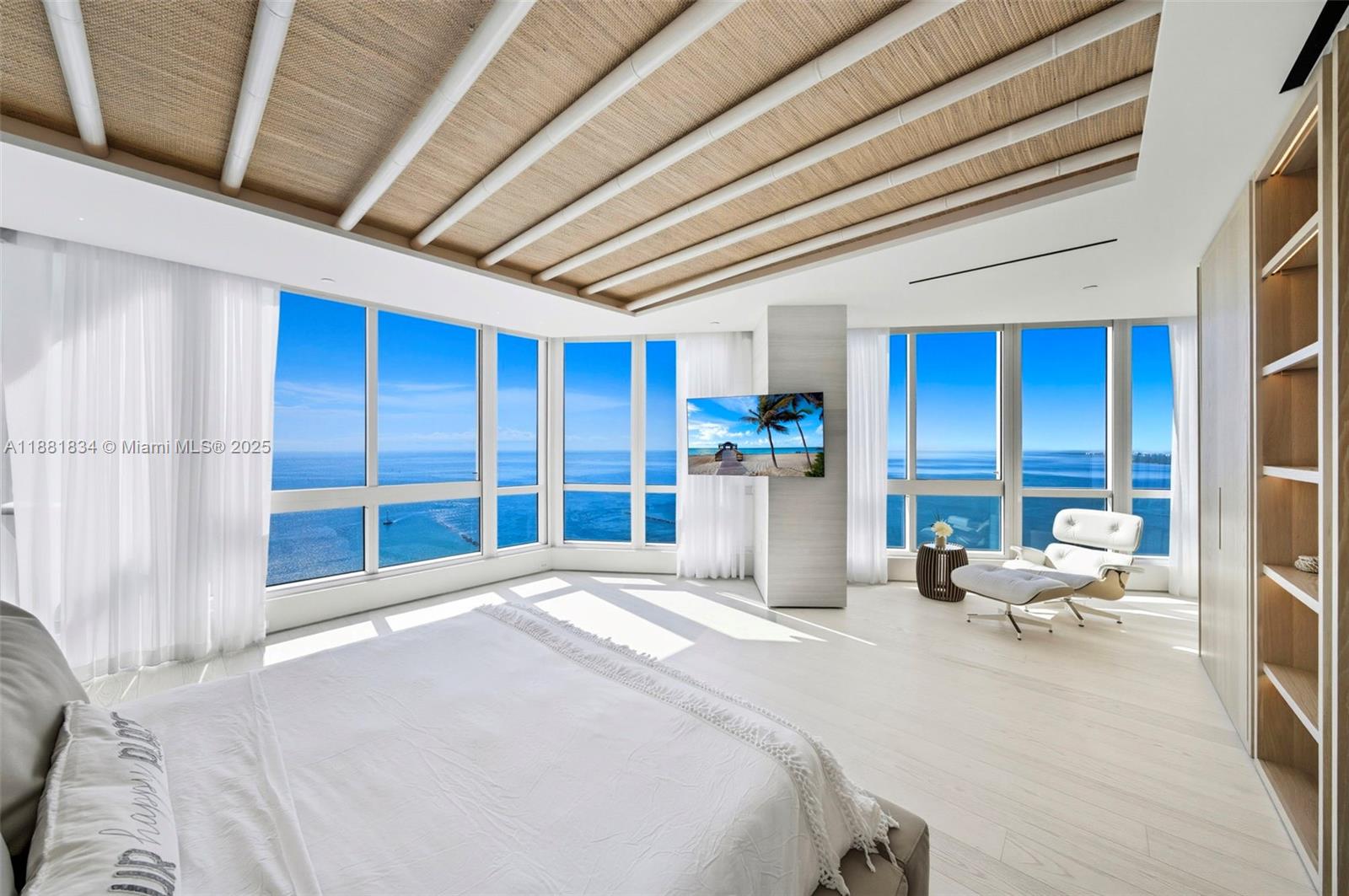 CONTINUUM ON SOUTH BEACH - Residential