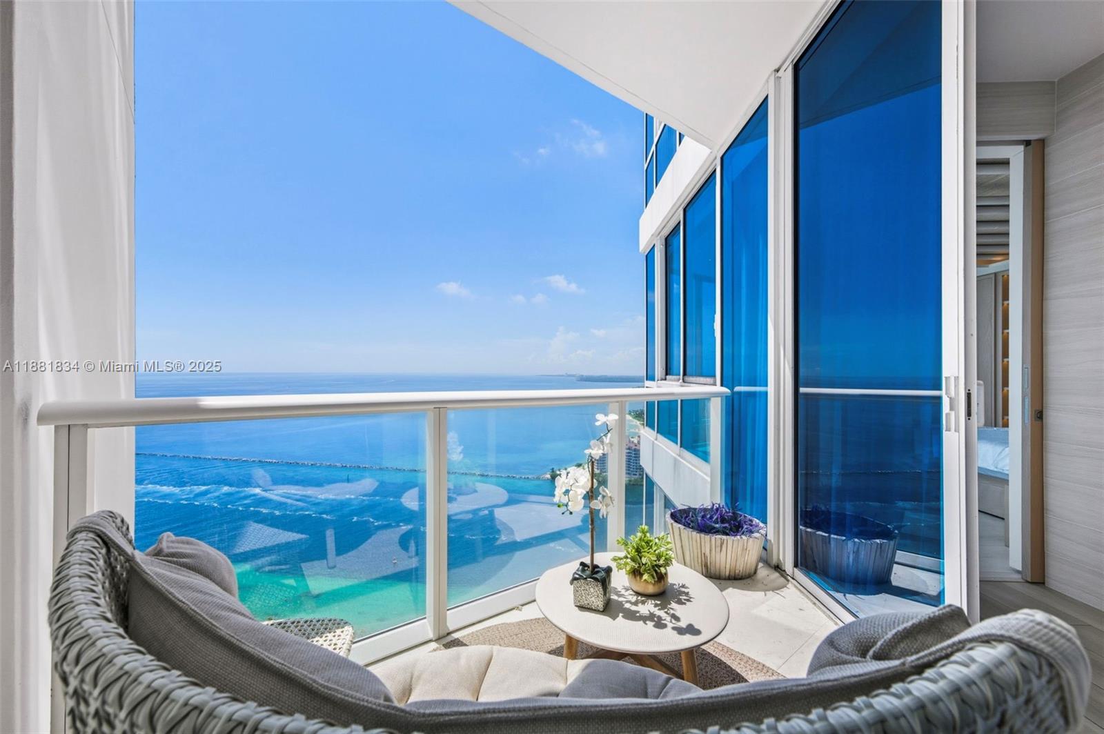 CONTINUUM ON SOUTH BEACH - Residential