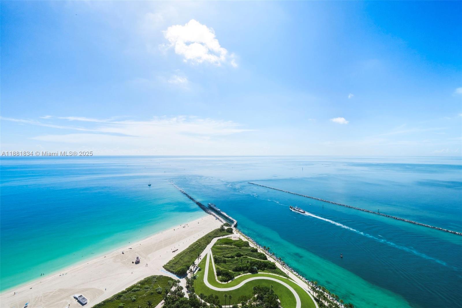 CONTINUUM ON SOUTH BEACH - Residential