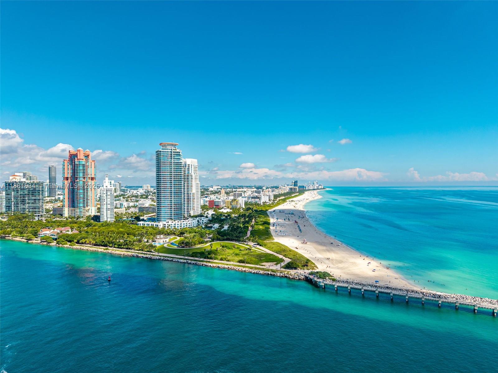 CONTINUUM ON SOUTH BEACH - Residential