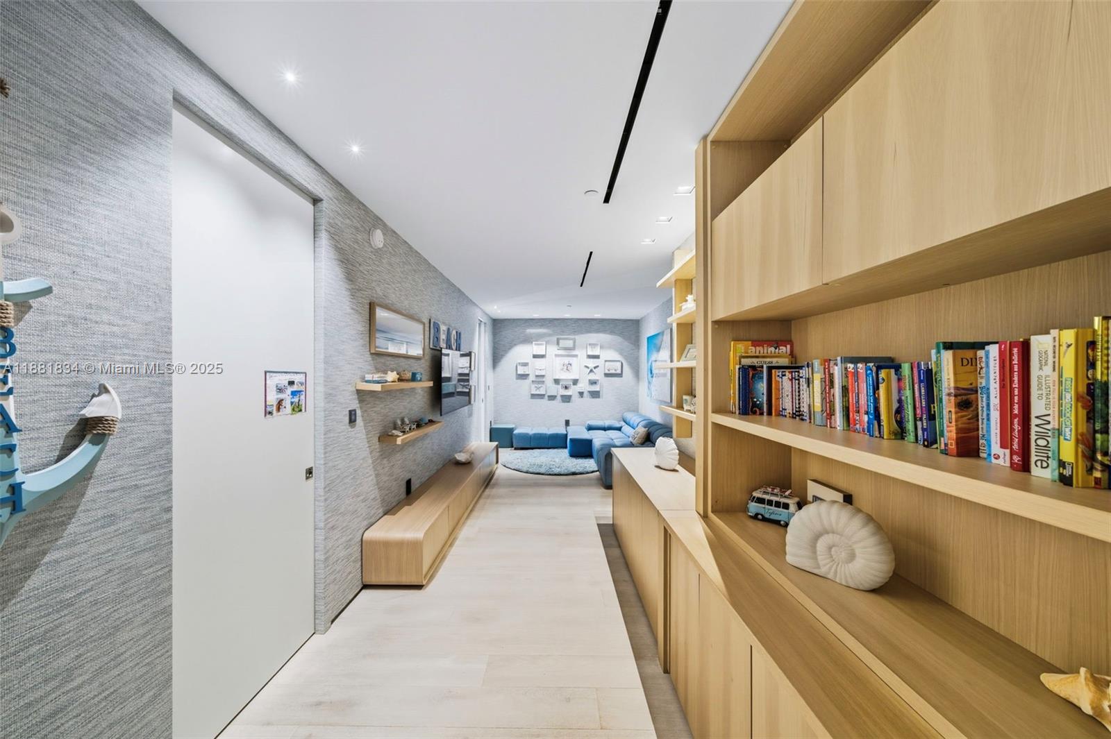 CONTINUUM ON SOUTH BEACH - Residential