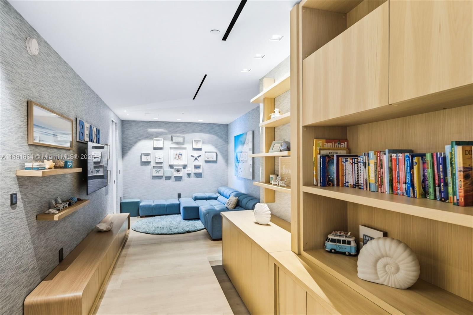 CONTINUUM ON SOUTH BEACH - Residential