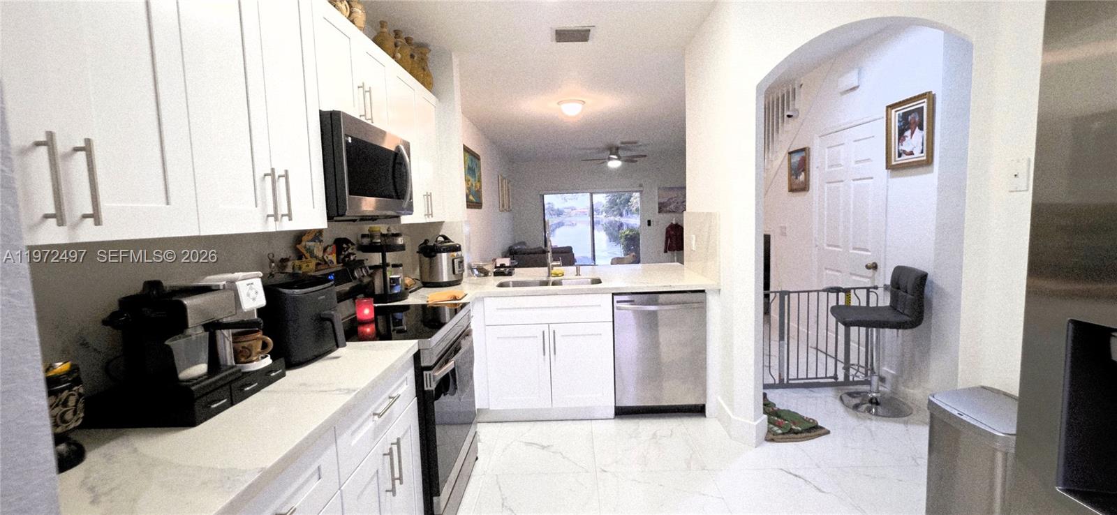 LYONS INDUSTRIAL PARK - Residential