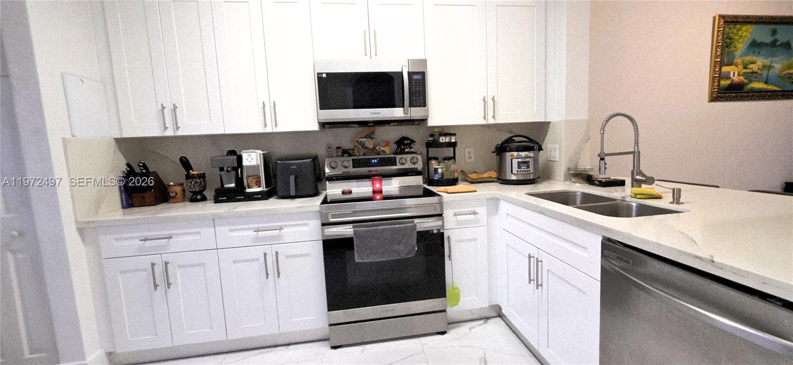 LYONS INDUSTRIAL PARK - Residential