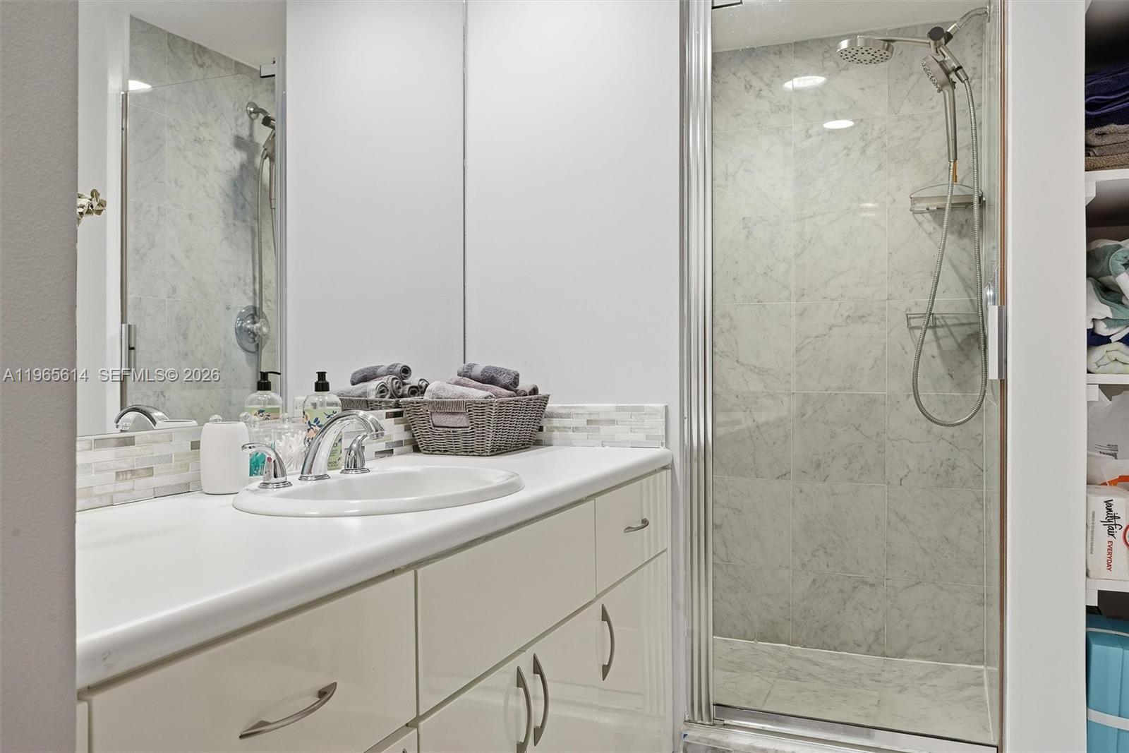 OCEANIA III CONDO - Residential