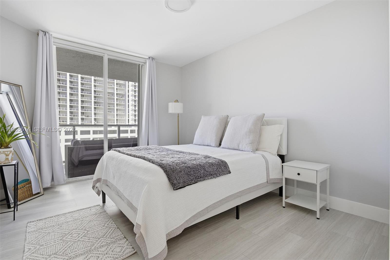 OCEANIA III CONDO - Residential