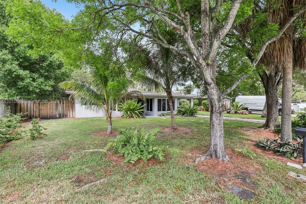 Photo of 1115 NW 7th Ave, Fort Lauderdale, FL 33311 (MLS # A12010840)
