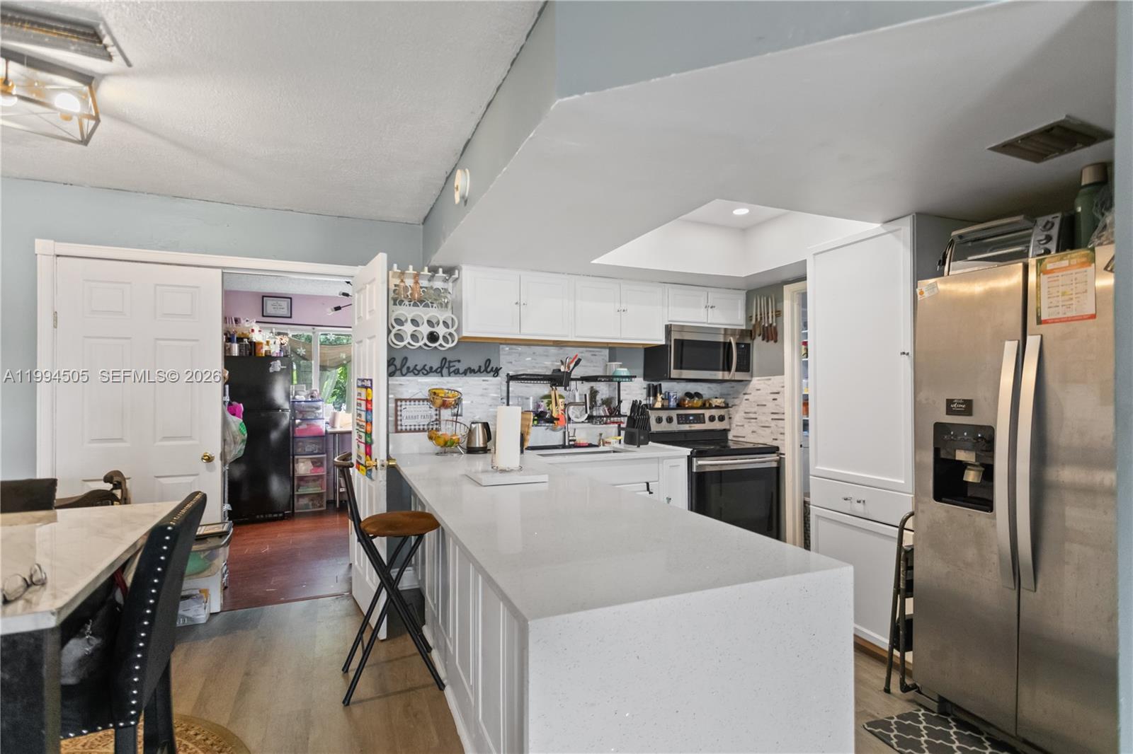 ESQUIRE LAKE ESTATES SEC - Residential