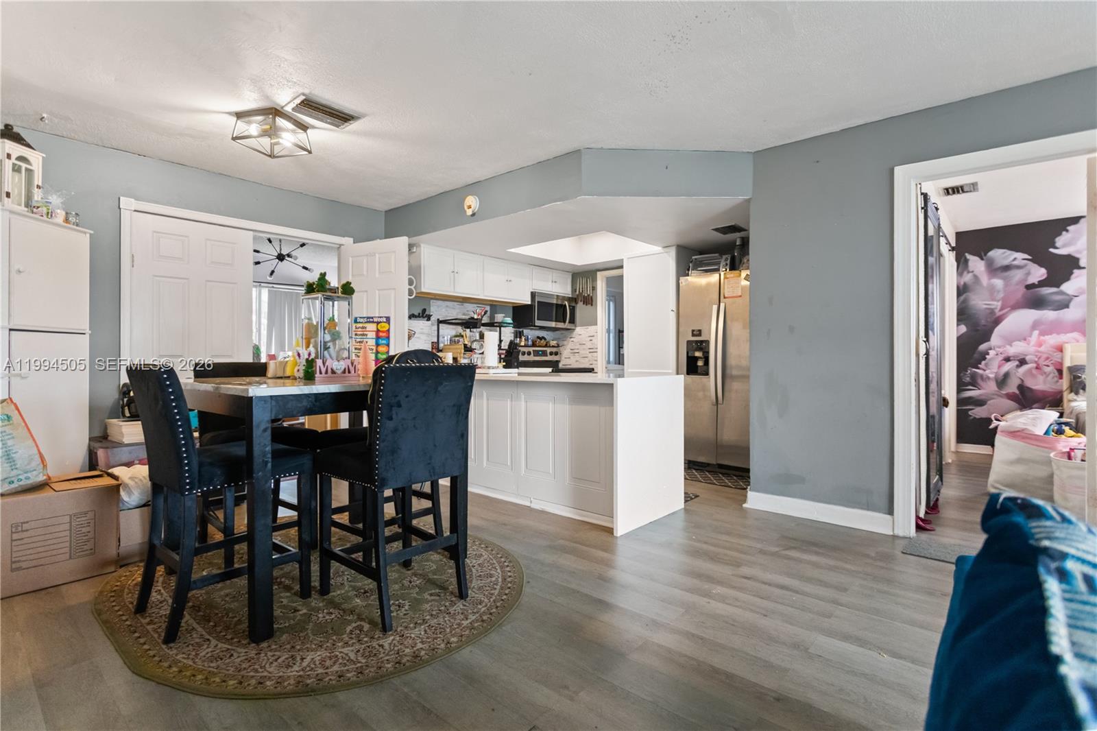 ESQUIRE LAKE ESTATES SEC - Residential