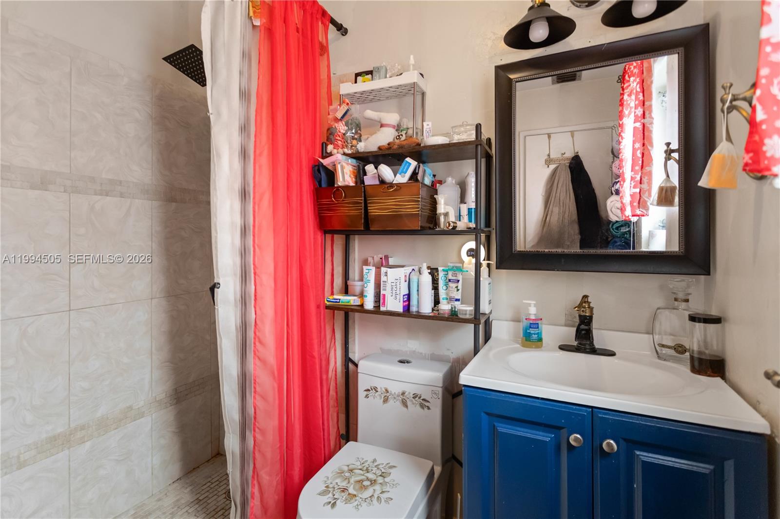 ESQUIRE LAKE ESTATES SEC - Residential