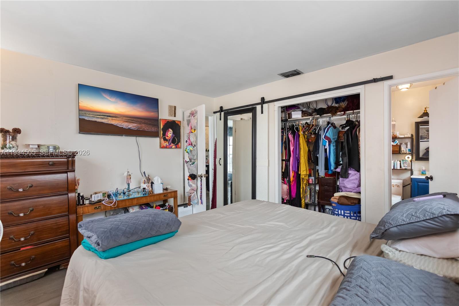 ESQUIRE LAKE ESTATES SEC - Residential