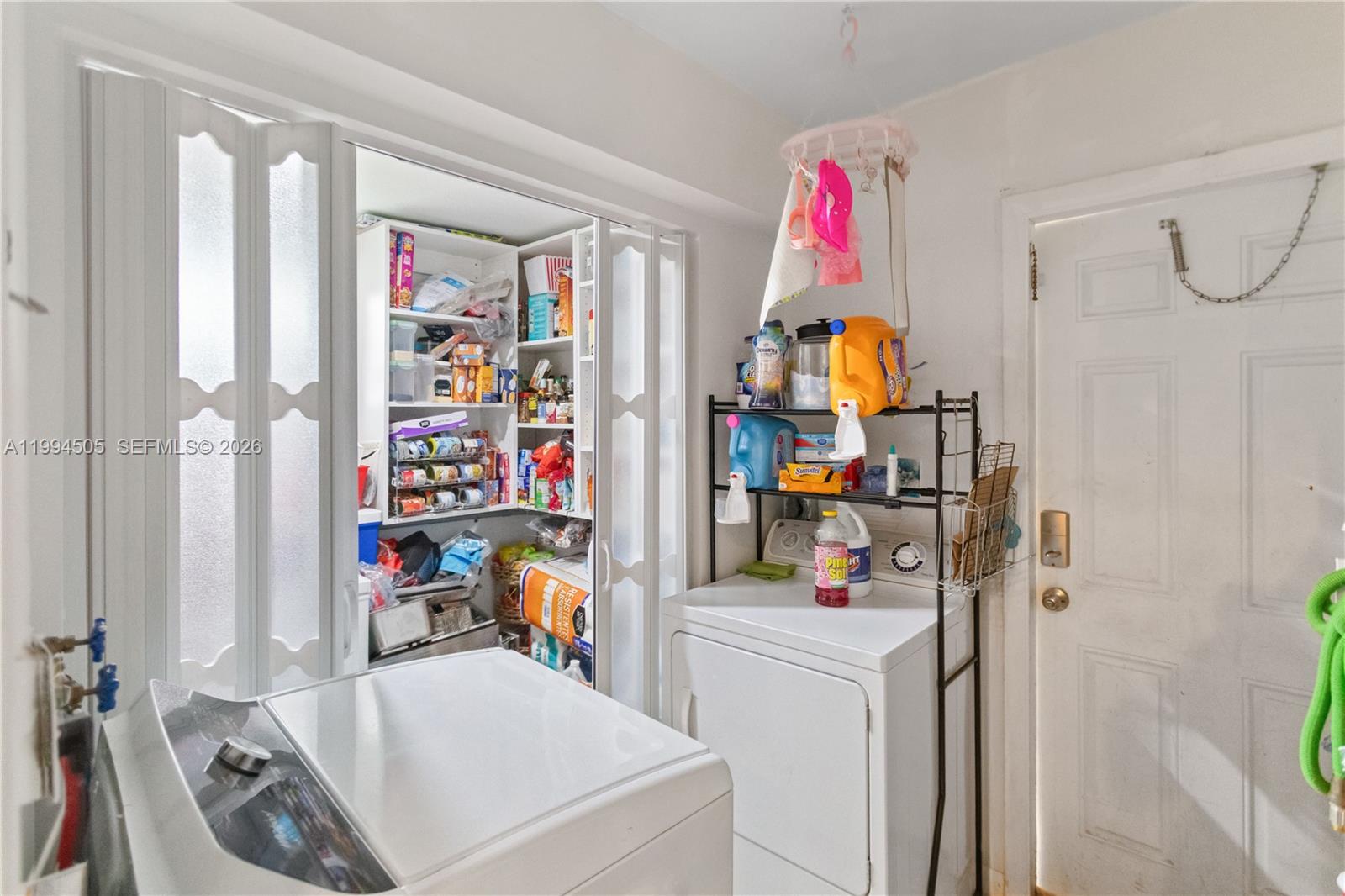 ESQUIRE LAKE ESTATES SEC - Residential