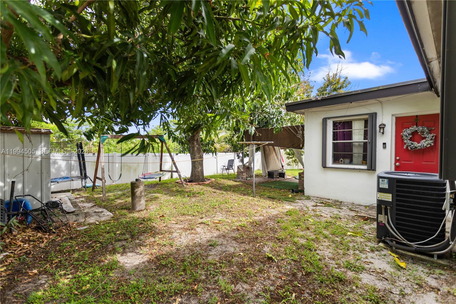 ESQUIRE LAKE ESTATES SEC - Residential