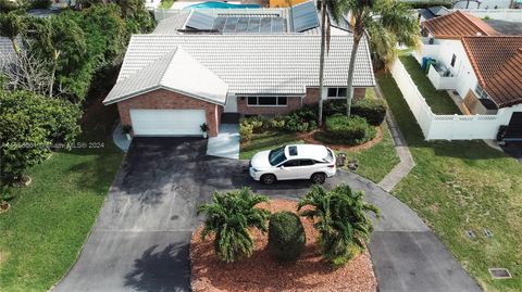 Single Family Residence in Coral Springs FL 7506 42nd St St.jpg