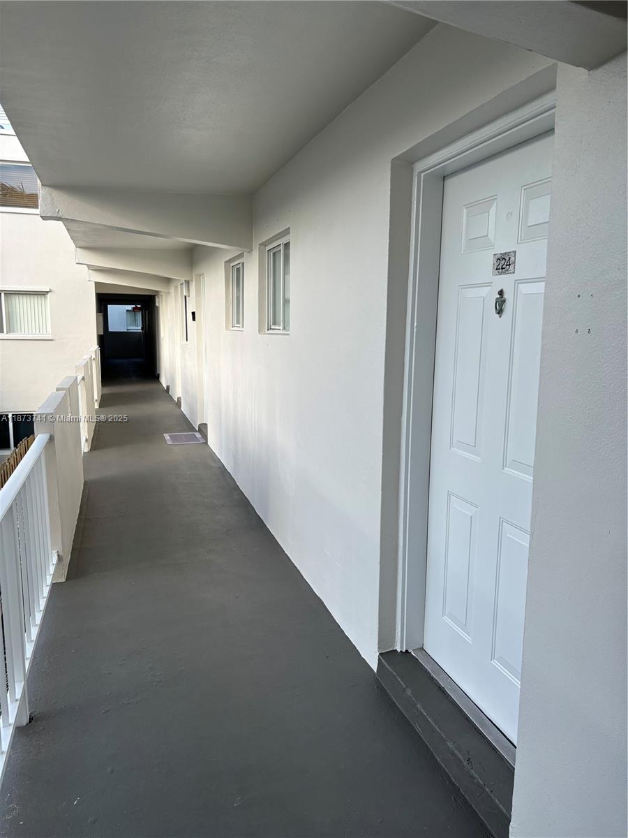 PARADISE AT DADELAND COND - Residential