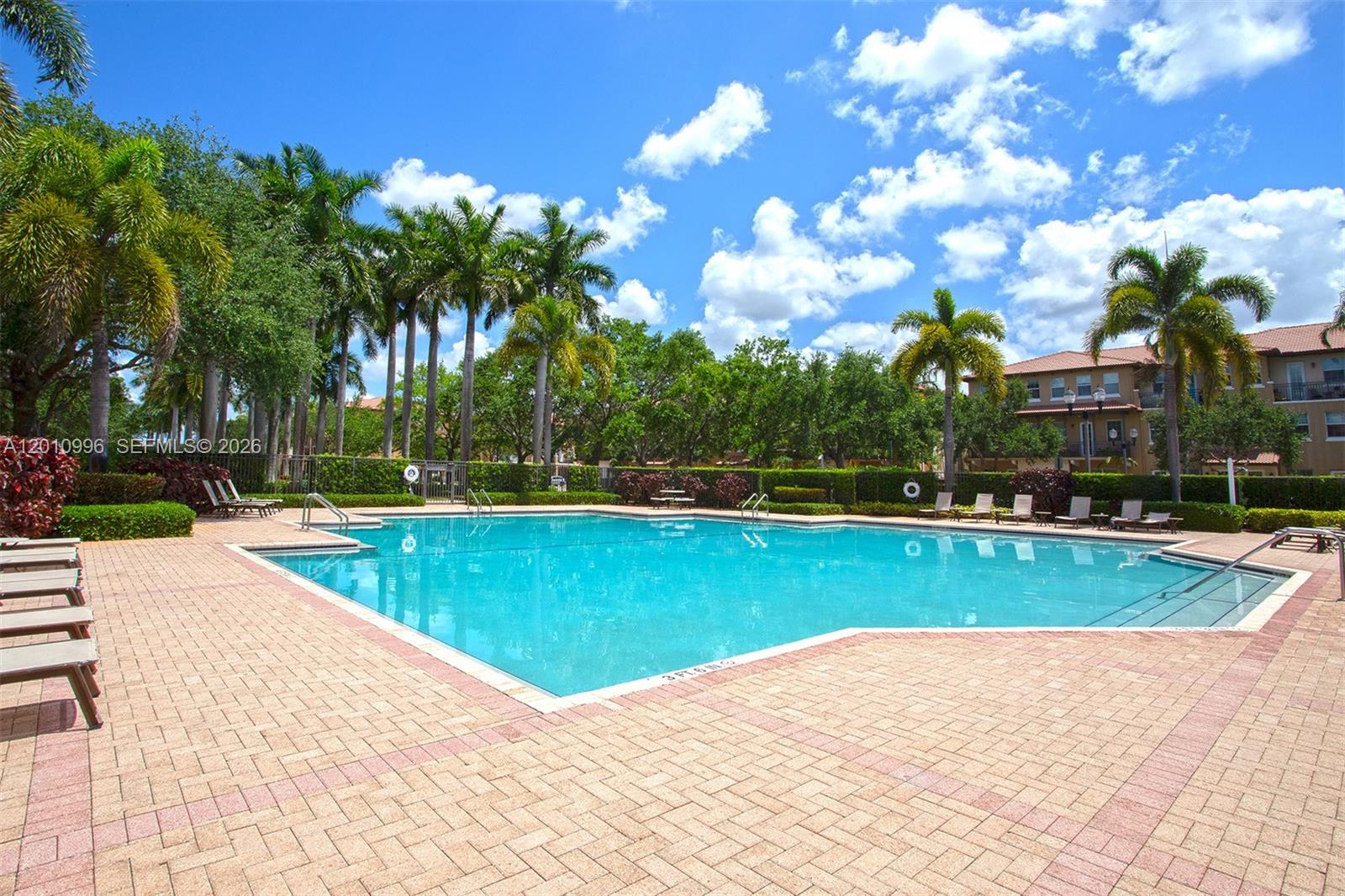 COBBLESTONE CONDO - Residential