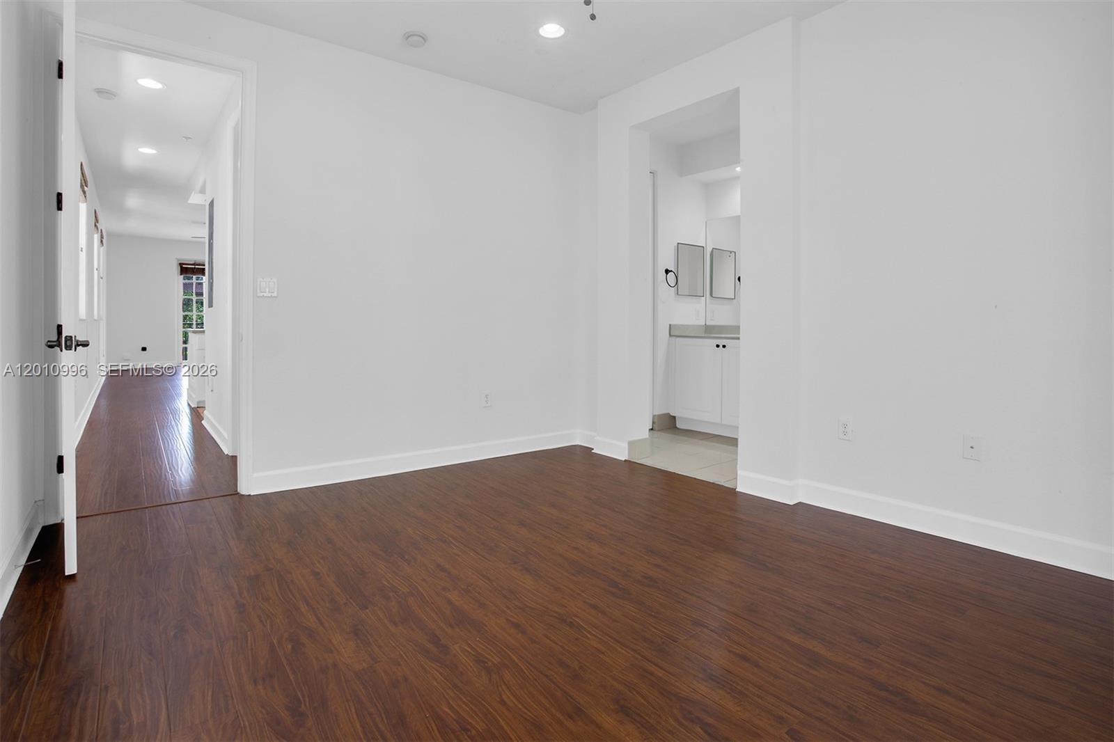 COBBLESTONE CONDO - Residential