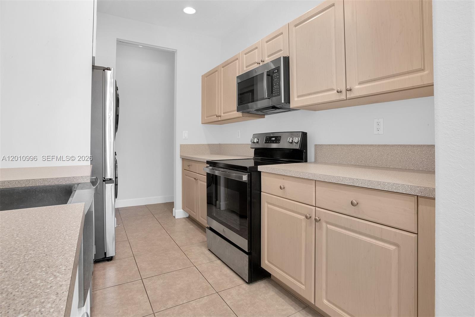 COBBLESTONE CONDO - Residential