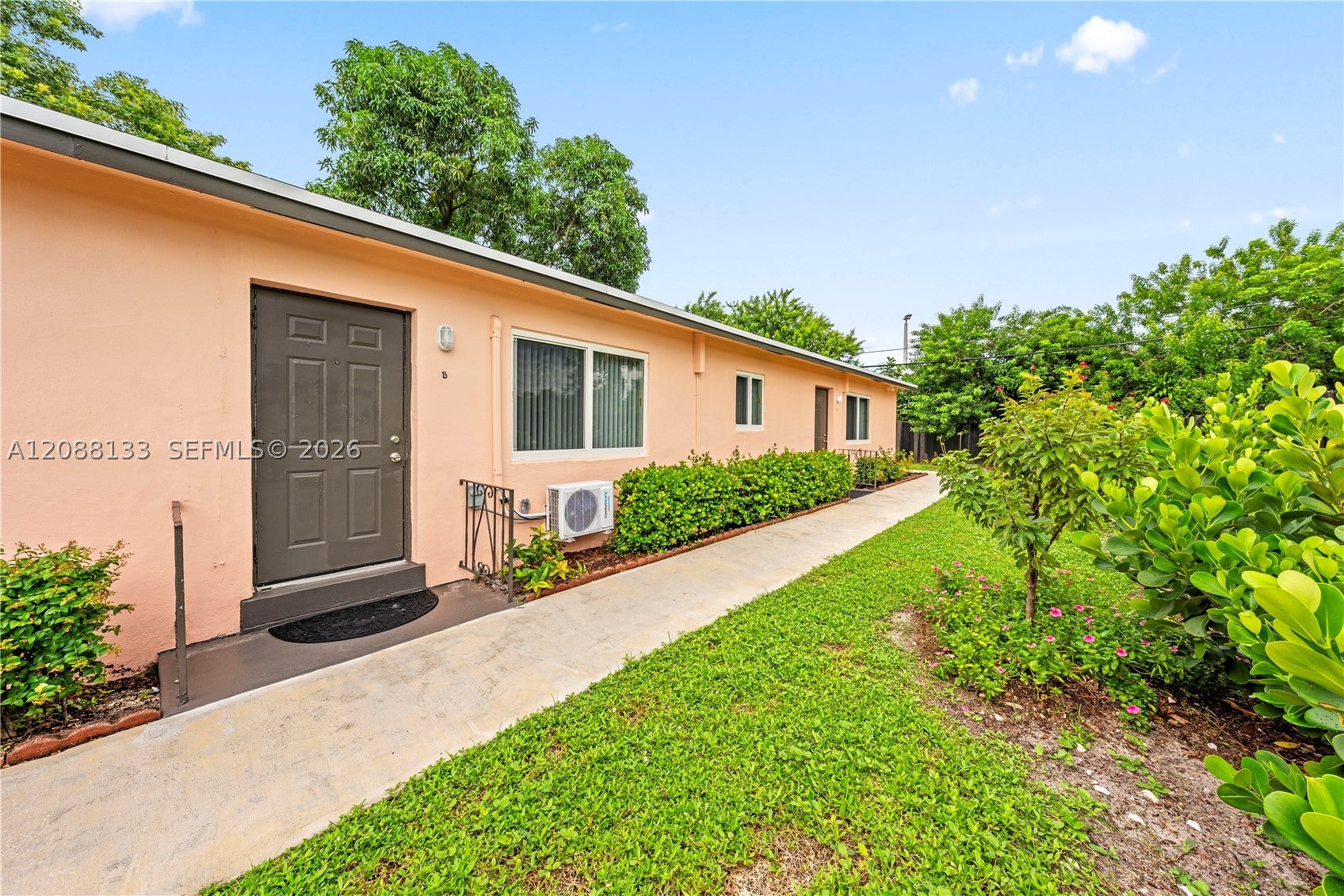 612 NW 10th Ter B